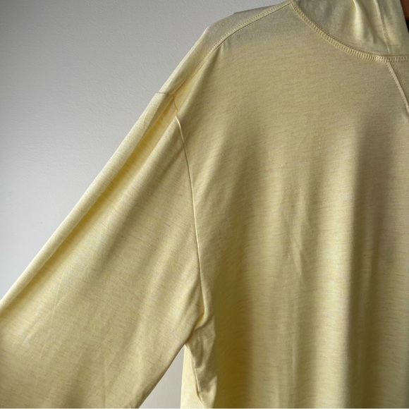 2UNDR Luxury Long Sleeve Hooded Tee Tshirt With Hood Pullover Yellow Mens Large - Picture 8 of 10